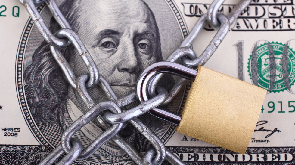 Путин и Бившиот Главен Економист на Светската Банка на Иста Линија – Доларот Пропадна како Светска Валута!